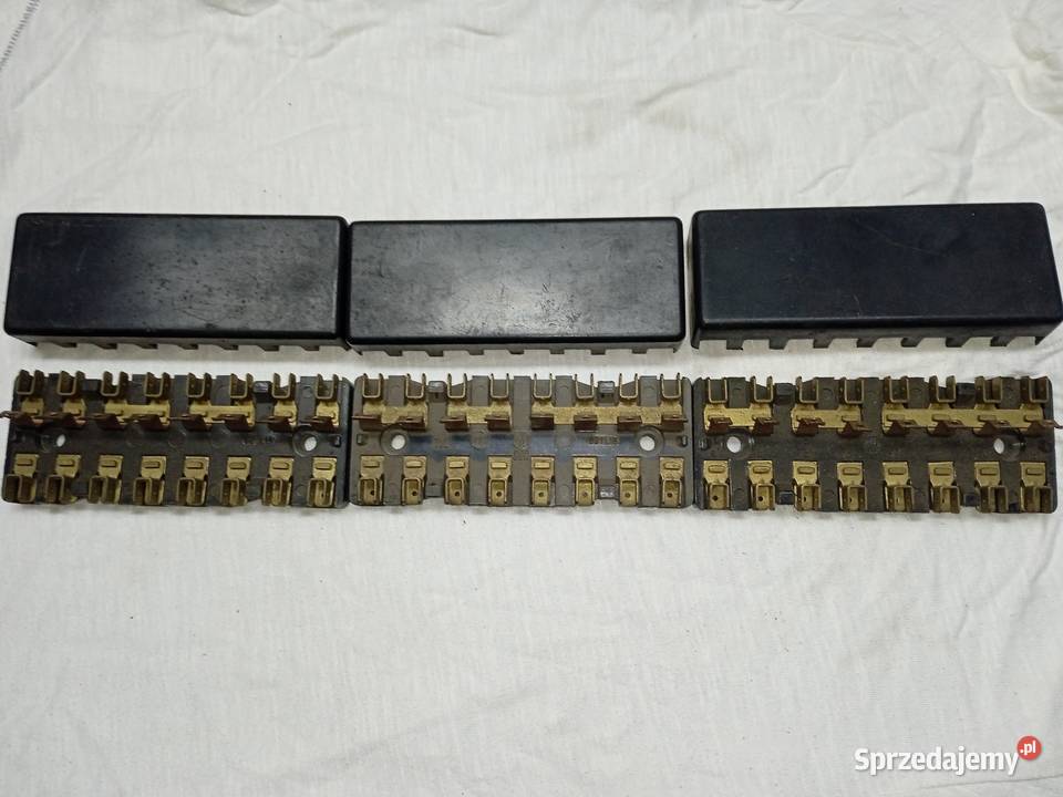 Skrzynki bezpieczników z czasów PRLu Ursus Zetor Pruszcz Gdański