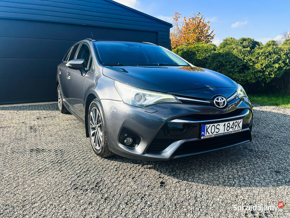 Toyota Avensis Bezwypadkowy Wersja PRESTIGE diesel Avensis