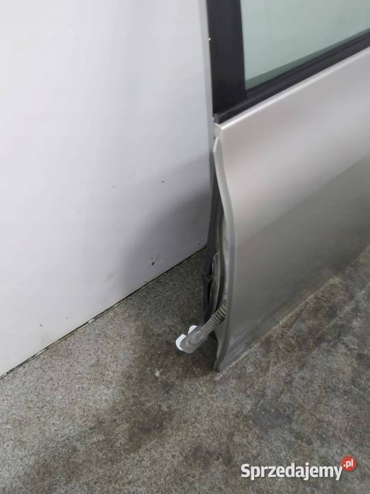 DRZWI LEWY TYŁ Toyota Auris I 20062012