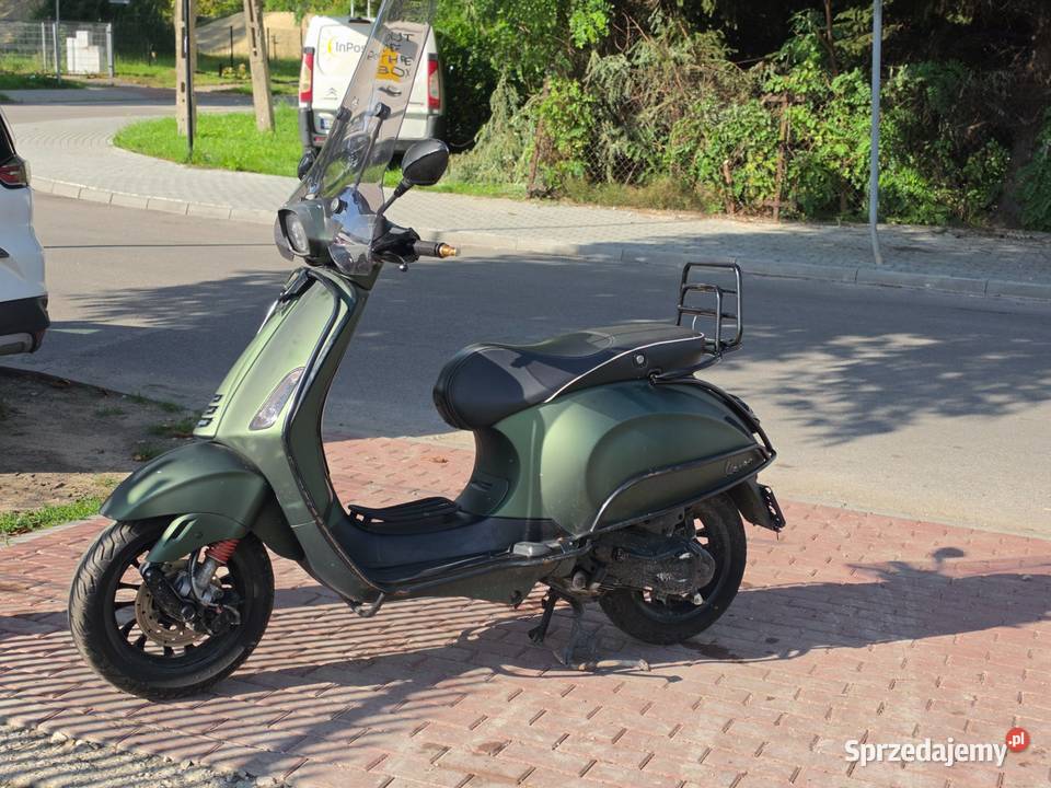 Piaggio Vespa Sprint 50 4t z szybka światła
