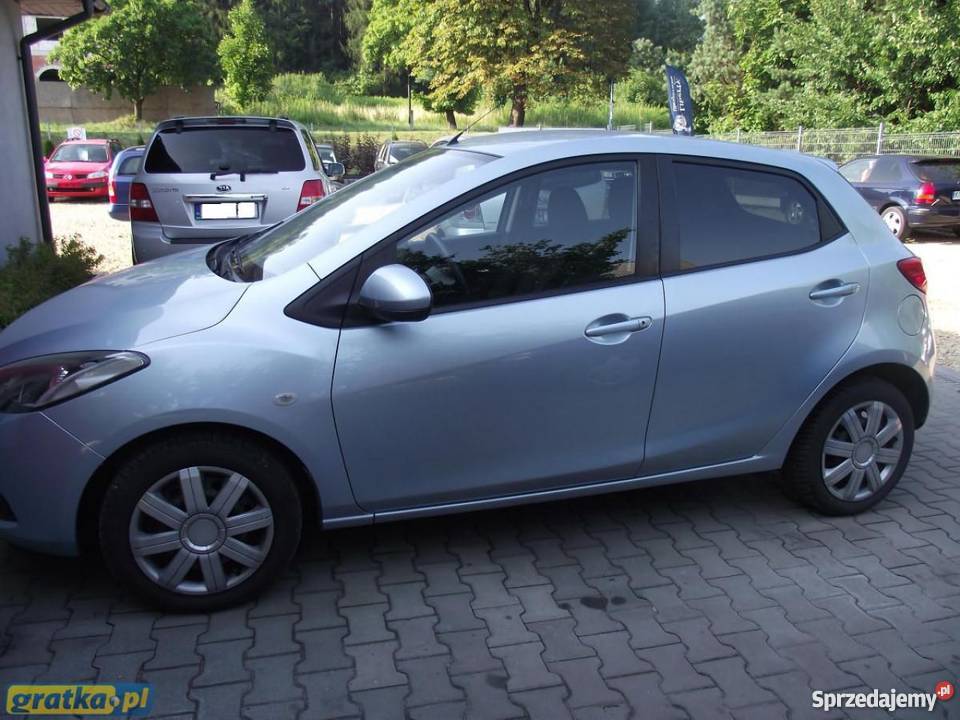 Nieuszkodzony Mazda 2 niebieski bezwypadkowy małopolskie