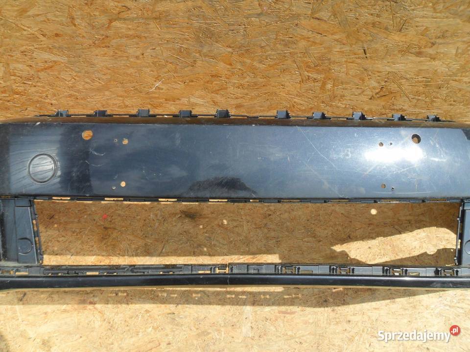 Zderzak przedni Volkswagen Passat B7 2010