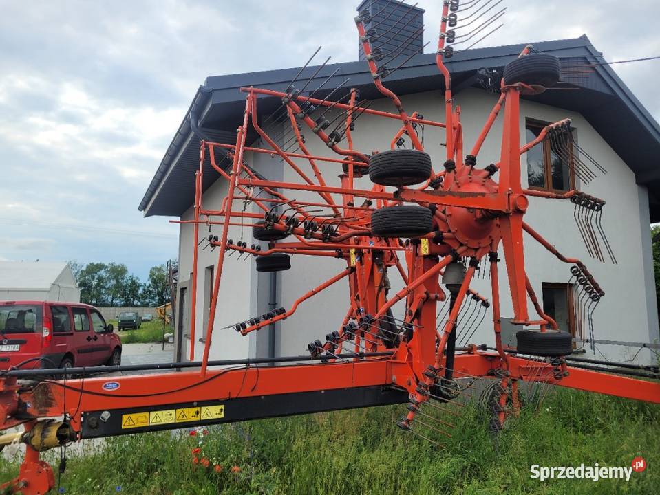 Zgrabiarka do siana Zgrabiarki i przetrząsacze Przyrów