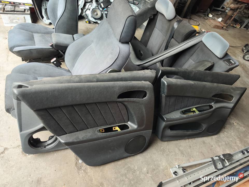 Alfa Romeo 155 FL SW kombi wnętrze fotele kanapa