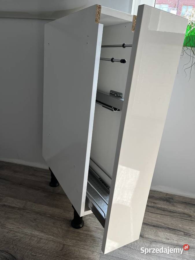 Szafki 3 elementy zabudowy kuchni Nobilia kolor