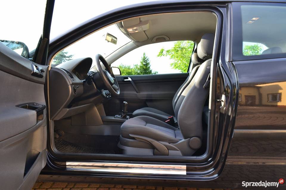 VW POLO CZARNY METALIK CLIMATIC 4xPP ZIMÓWKI Złoczew