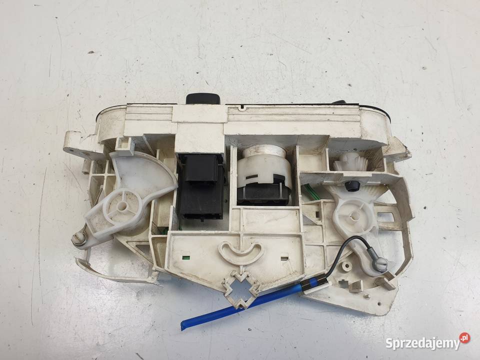 Mitsubishi Galant VIII PANEL NAWIEWU nadmuchu osobowe Rudka