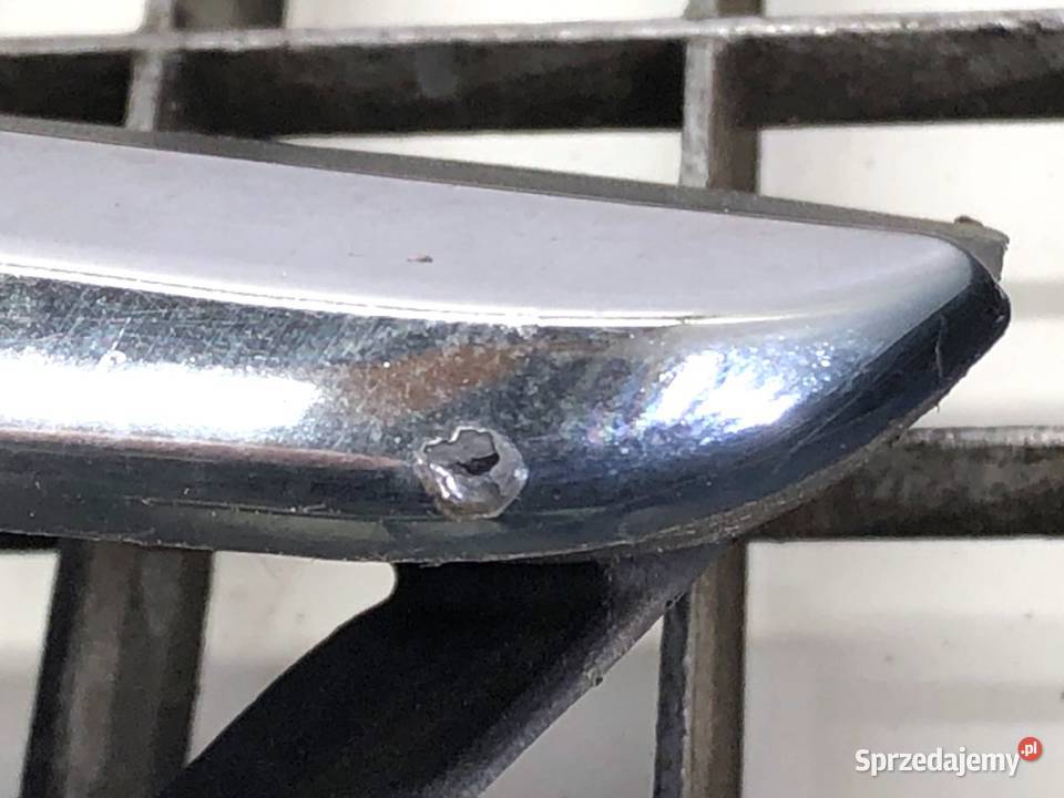 ATRAPA GRILL CHRYSLER VOYAGER IV 9908 04857982AA