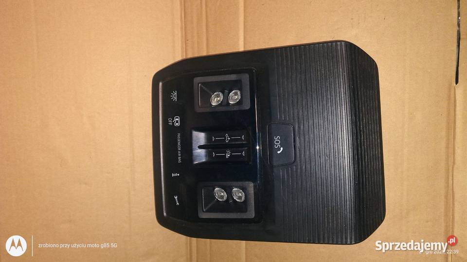 VW Golf 8 lampka podsufitki czarna 5H0 Lubin