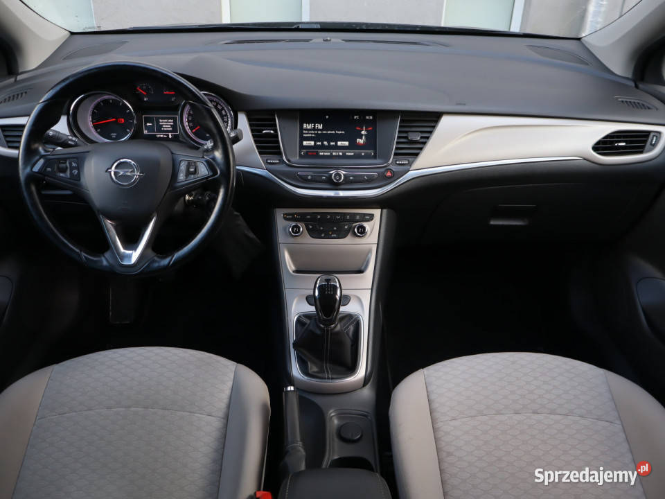 Opel Astra 14 T Rok produkcji 2016 Katowice sprzedam