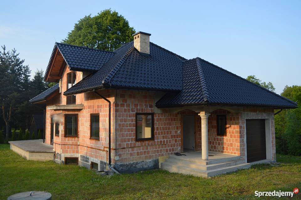 Wyjątkowy dom jednorodzinny z dużą działką asfalt