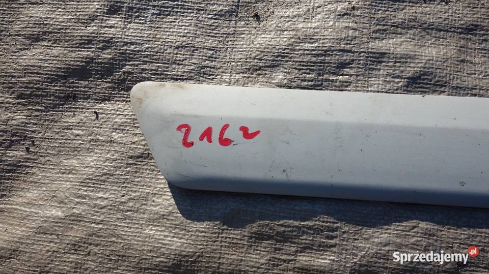 LISTWA BŁOTNIKA PRAWY TYŁ AUDI A3 8P 8P3853984D osobowe