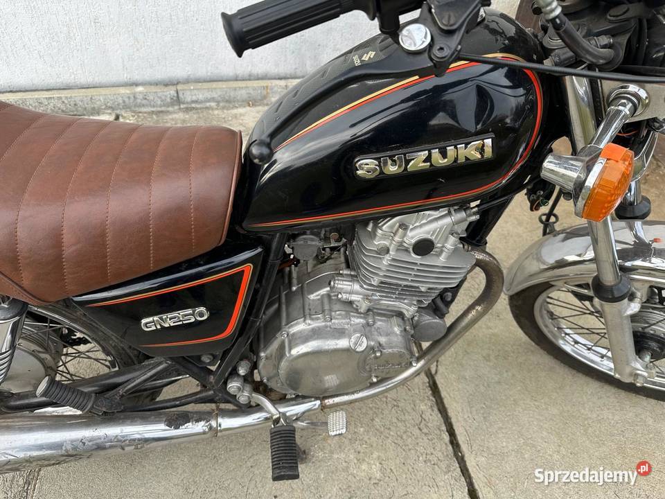 Suzuki GN250 1995 rocznik Rok produkcji 1995