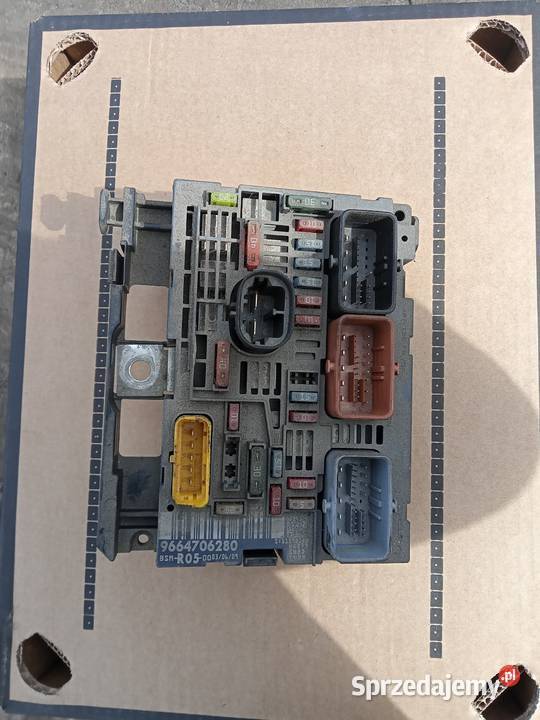 Moduł BSM R05 peugeot citroen 9664706280 osobowe Skrzynki bezpieczników