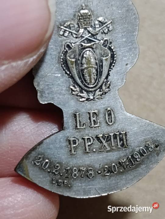 medalik z popiersiem papieża na odwrocie LEG P P