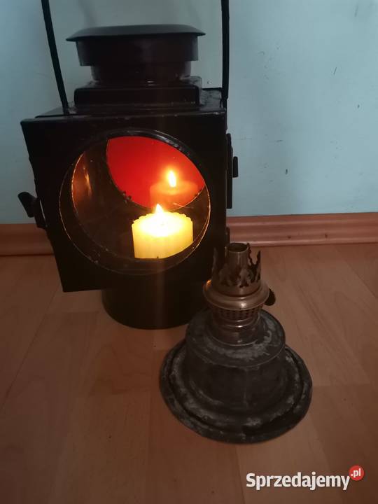 Stara lampa kolejowa na nafte małopolskie
