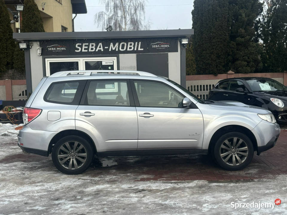 Subaru Forester Gwarancja Serwis Skóra Szyber Samochody osobowe Sade Budy sprzedam