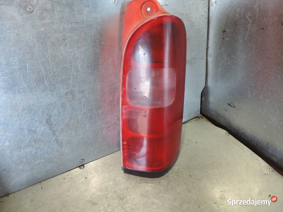 LAMPA PRAWY TYŁ RENAULT MASTER II Rok produkcji 2001 małopolskie Nowy Sącz