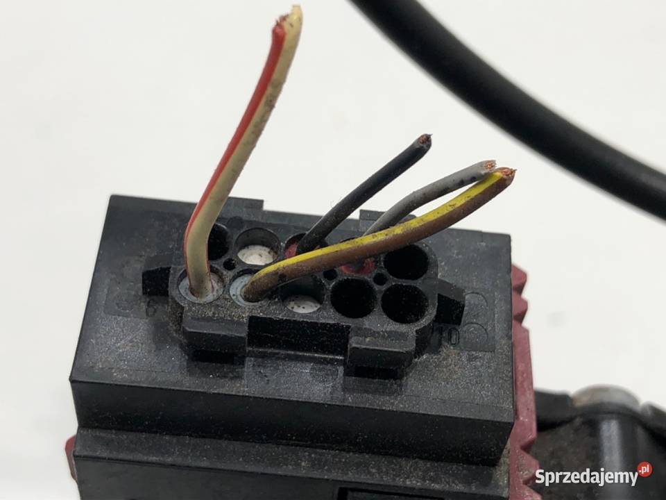 ZAMEK DRZWI PRAWY TYŁ OPEL CORSA D Hatchback osobowe