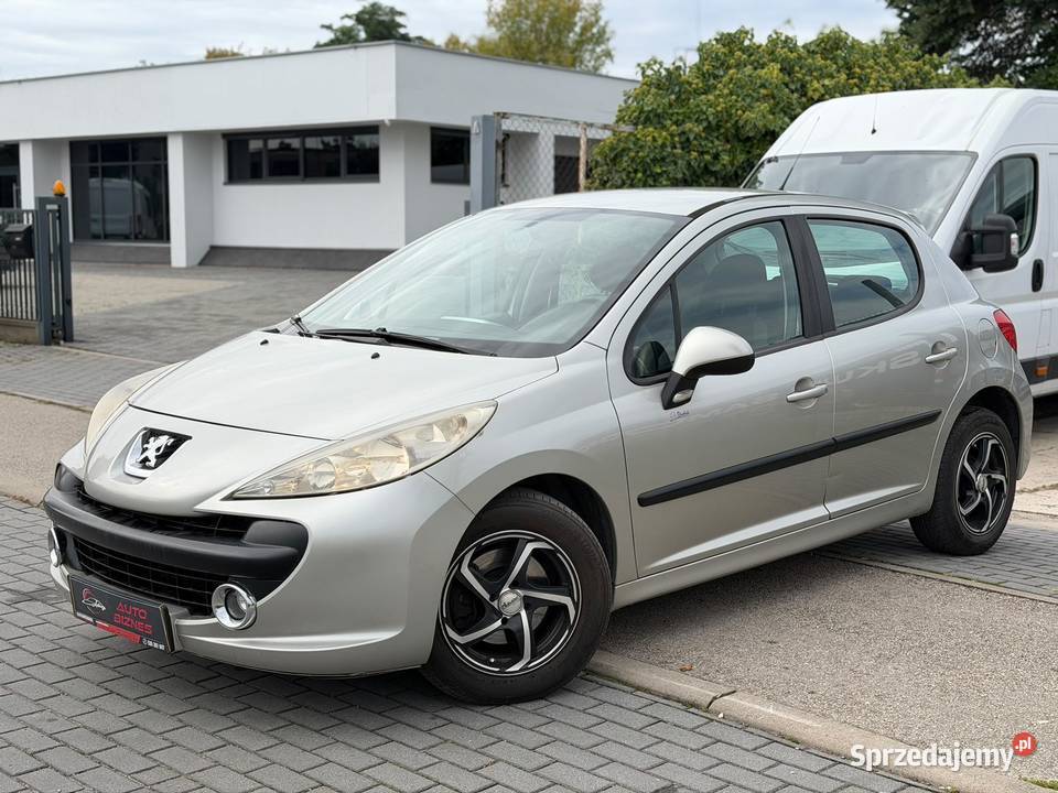 Peugeot 207 14 Benzyna 95 2008 r RATY centralny zamek śląskie Częstochowa