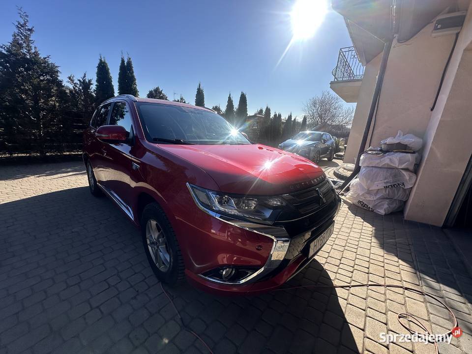 Mitsubishi Outlander PHEV zasięg 32 bogata Gdańsk