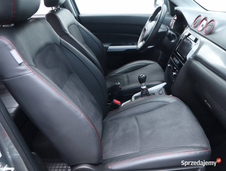 Suzuki Vitara 14 BoosterJet wielofunkcyjna kierownica Łódź