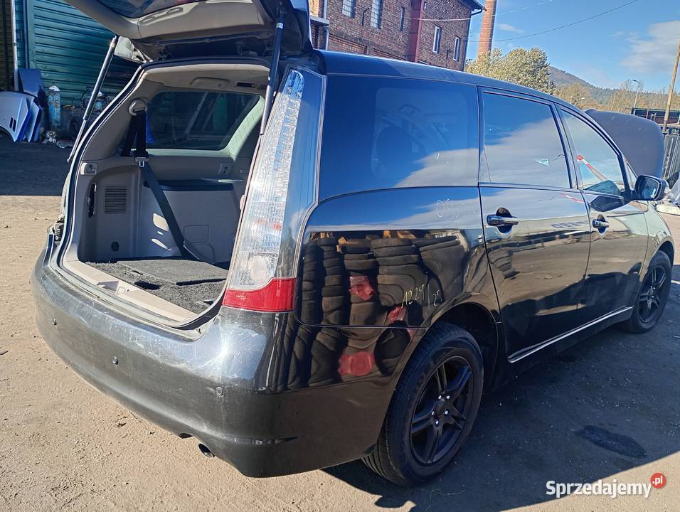 Mitsubishi Grandis 20 X42 klapa tylna częsci