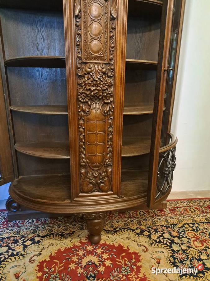 Piękna owalna witryna neorenesans Myślibórz