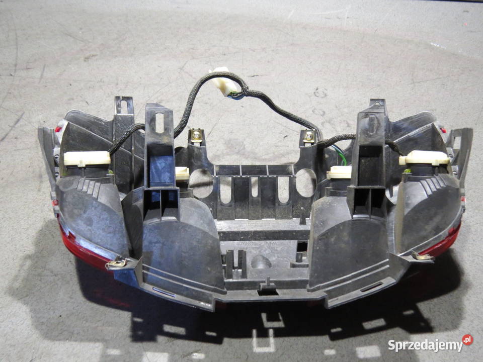 YAMAHA VERCITY 300 XC300 XC lampa tył tylna