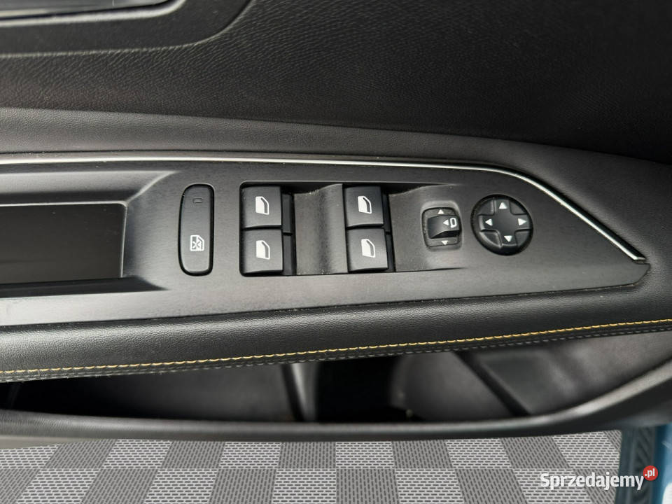 Peugeot 3008 GD899XY16 PureTech Hybrid PHEV Road Pępowo