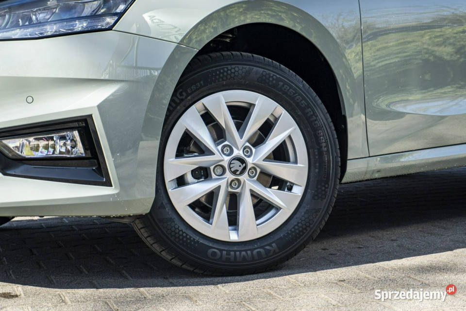 koda Fabia Drive 10 TSI 95 Dostępny ręki IV 2021 komputer pokładowy Łódź