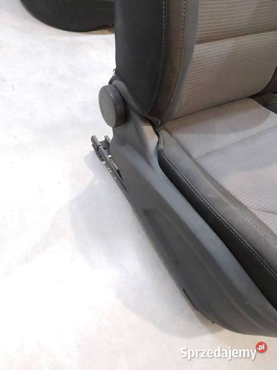 FOTELE KANAPA BOCZKI KOMBI KPL Hyundai i30 III Rok produkcji 2018