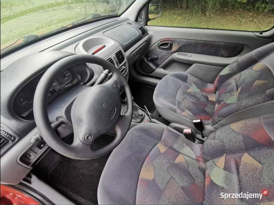 Renault clio 2 12 benzyna lpg czerwony Clio Rzeszów