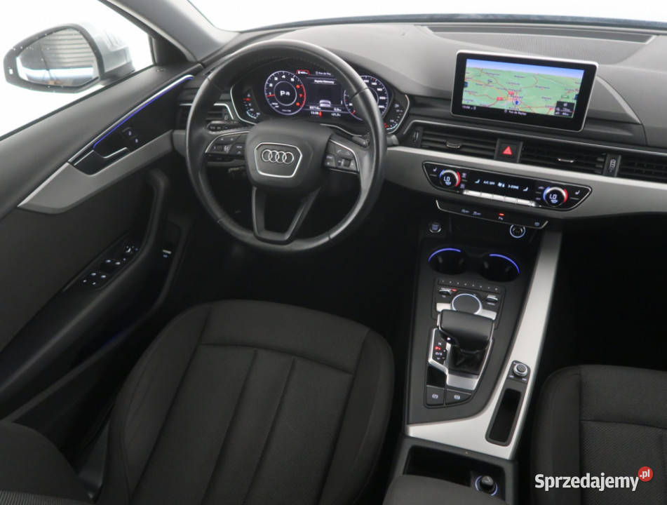 Audi A4 35 TFSI srebrny Audi