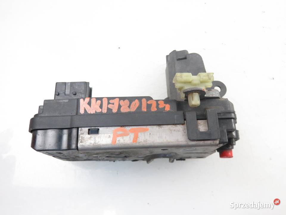 ZAMEK PRAWY PRZEDNI OPEL ASTRA III H 13210739PW