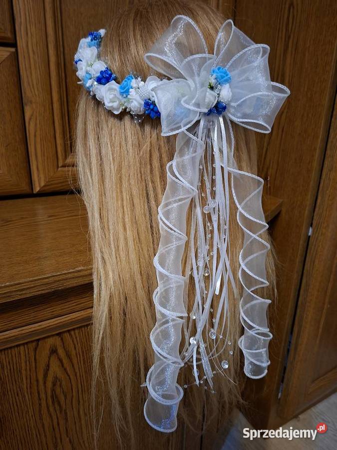 Wianek komunijny biało niebieski Borów