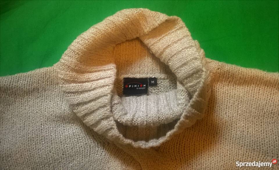 Kremowy sweter Opinion By Spengler z golfem Warszawa