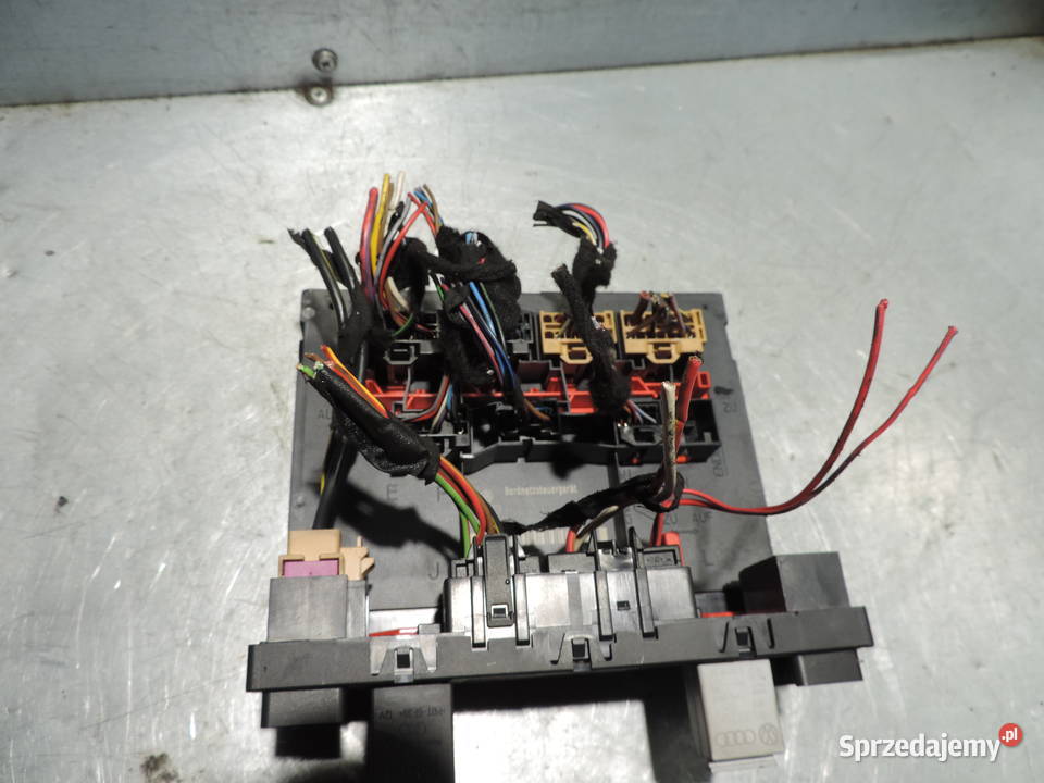 MODUŁ BORDNETZ VW TOURAN 1K0937049M osobowe małopolskie Nowy Sącz