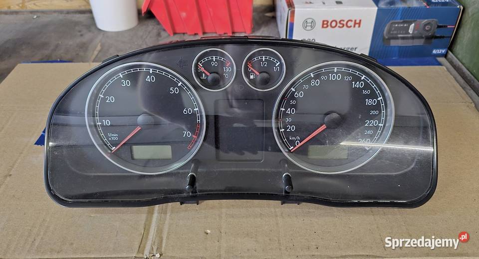 Licznik zegary vw passat b5 fl 3B0 920 805 osobowe Klępicz