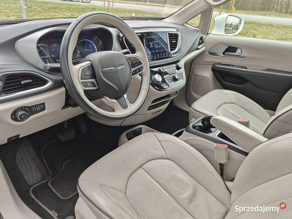 Chrysler Pacifica Hybryda Plug IN hybryda