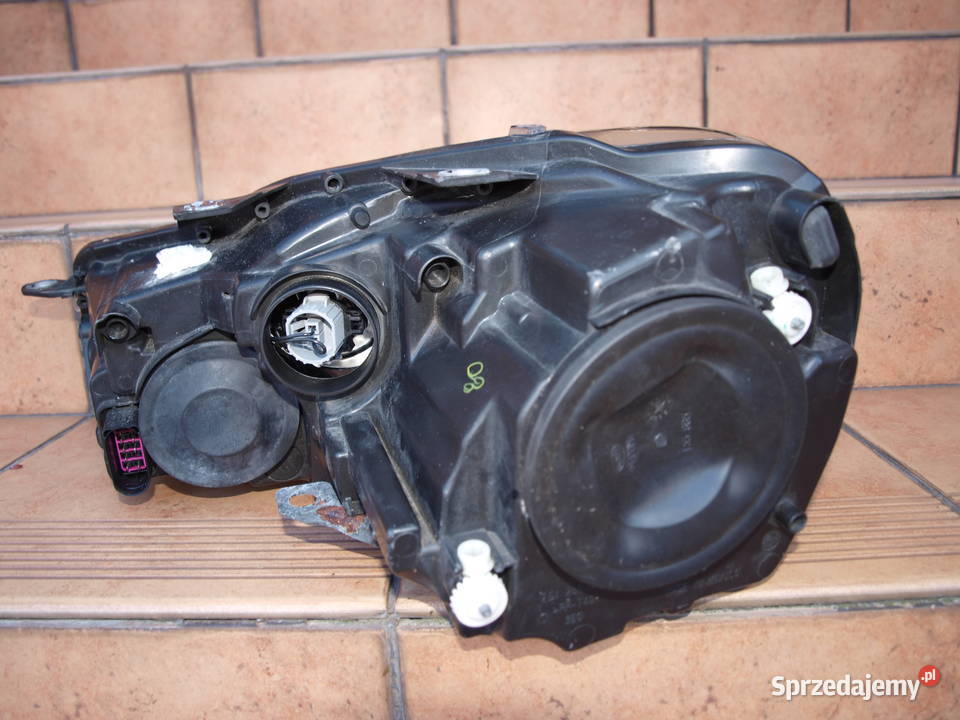 VW Golf 6 VI lampa prawa przód 2008 2012r europa