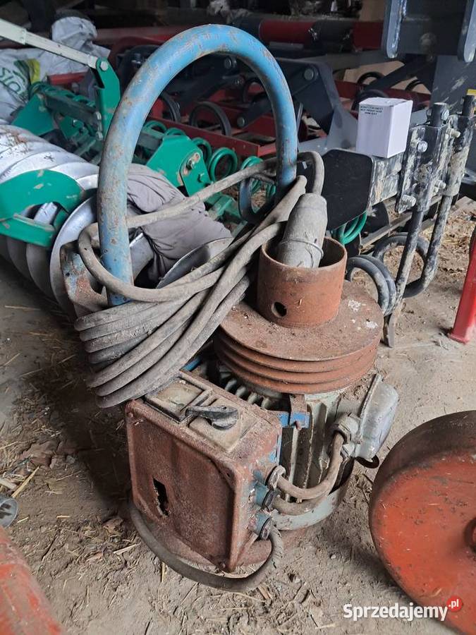 Silnik śrutownika bąk na wózku kujawsko-pomorskie Janikowo