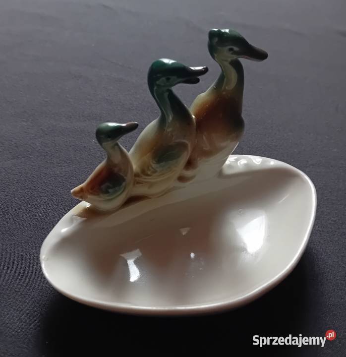 Secesyjna opielniczka przybornik z figurkami Koźminek sprzedam