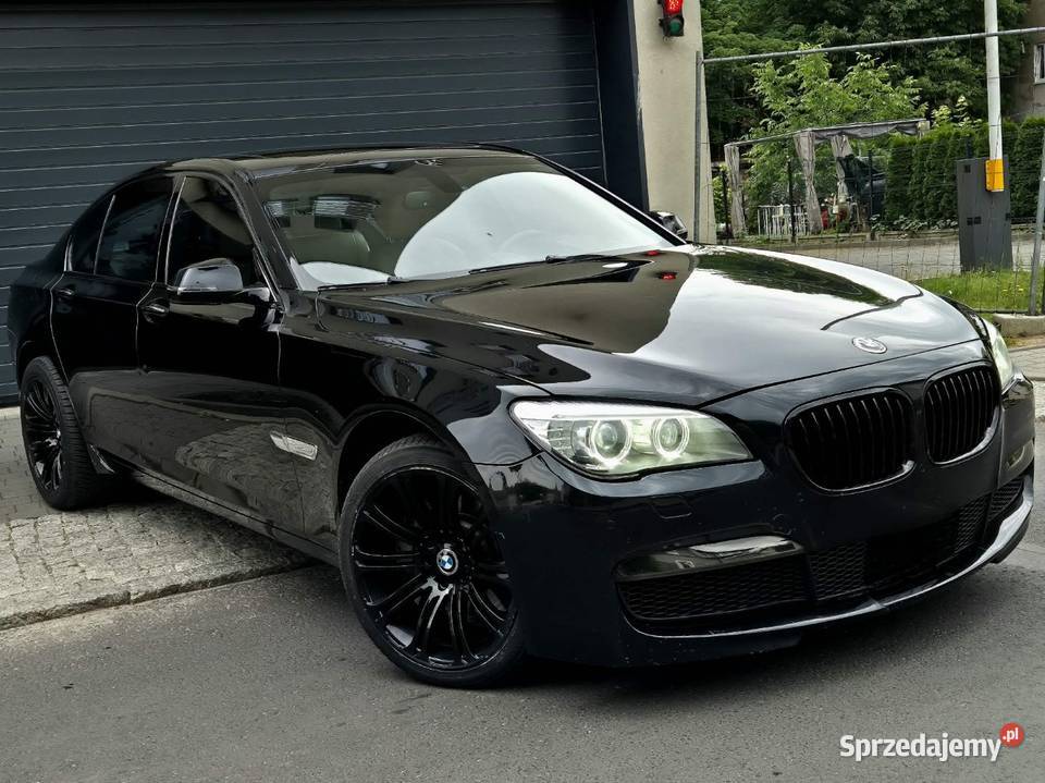 BMW M750i MSport 449LCIniski przebieg 4/5