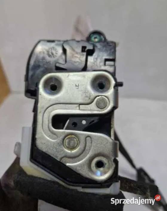 hyundai ix35 Zamek drzwi prawy tył 814202y010 osobowe Złotoryja