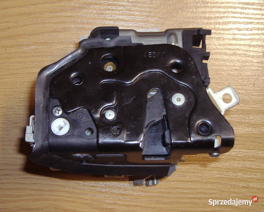 AUDI A4 A5 A6 Q5 ZAMEK DRZWI PRZÓD PRAWY osobowe Katowice
