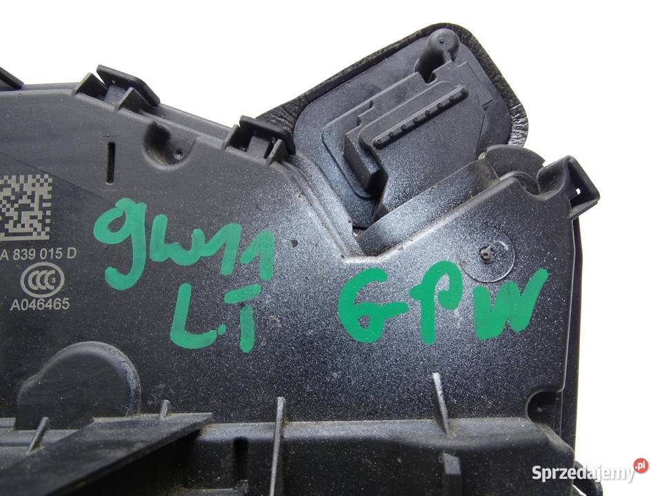 ZAMEK DRZWI LEWY TYŁ 5TA839015D SKODA FABIA III osobowe