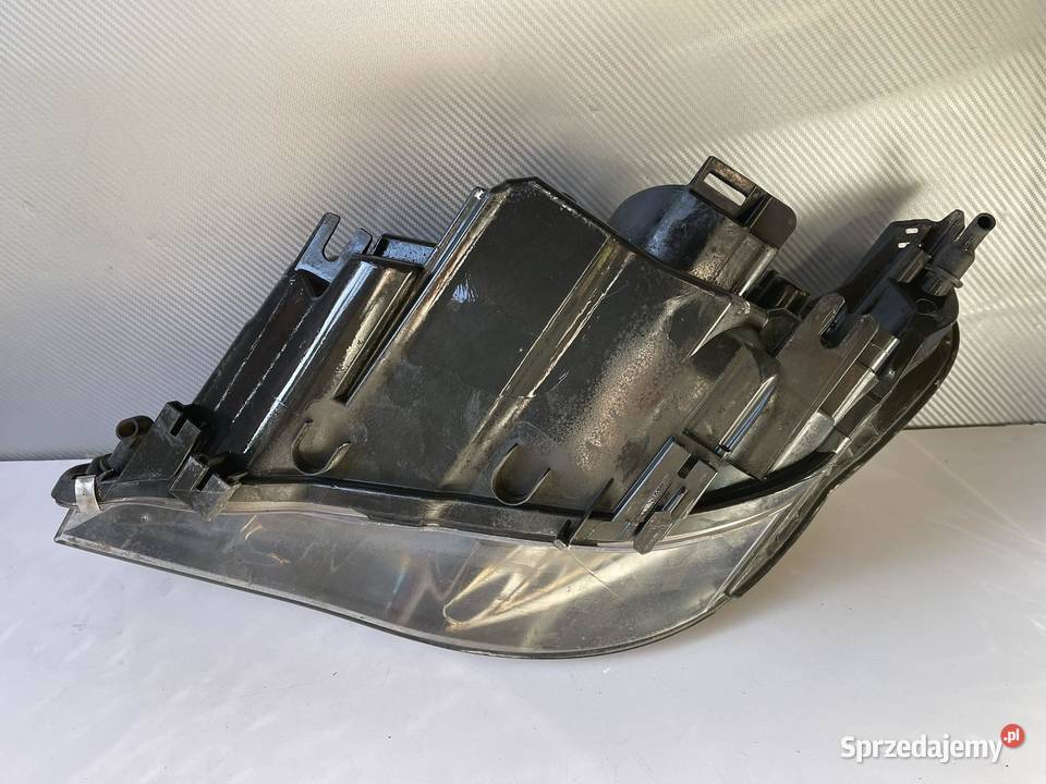 BMW E60 LIFT PRAWA LAMPA PRZÓD ZWYKŁA H7 osobowe Części samochodowe