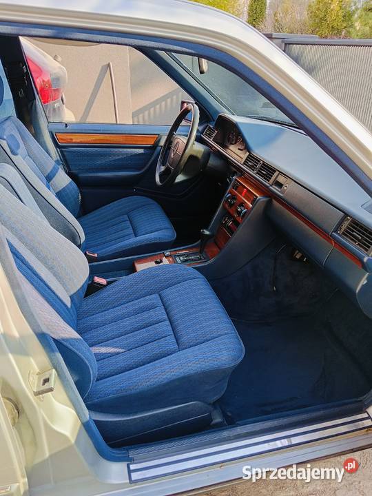MercedesBenz W124 22 Mercedes 220E 92 LPG ABS Poznań