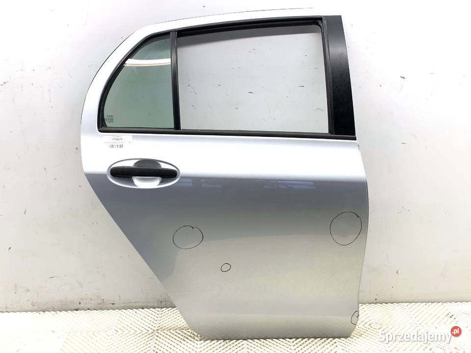 DRZWI PRAWY TYŁ TOYOTA YARIS II Hatchback 0514 podkarpackie sprzedam